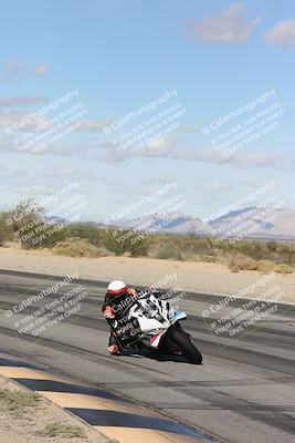 media/Nov-16-2025-Race Pace (Sun) [[8c5fa54630]]/Verified Riders/4-Turn 3 Inside (1050am)/